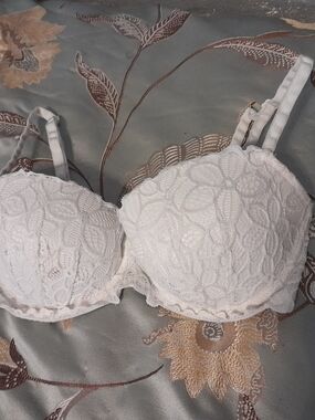 VS Lace Push-Up Bra - 32DD White